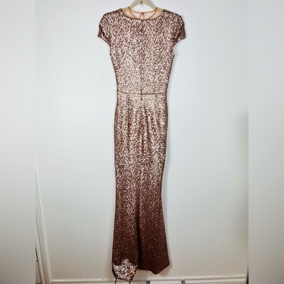 Dress the population Women's Michelle Cap Sleeve Sequin Long Gown size S - Picture 5 of 9